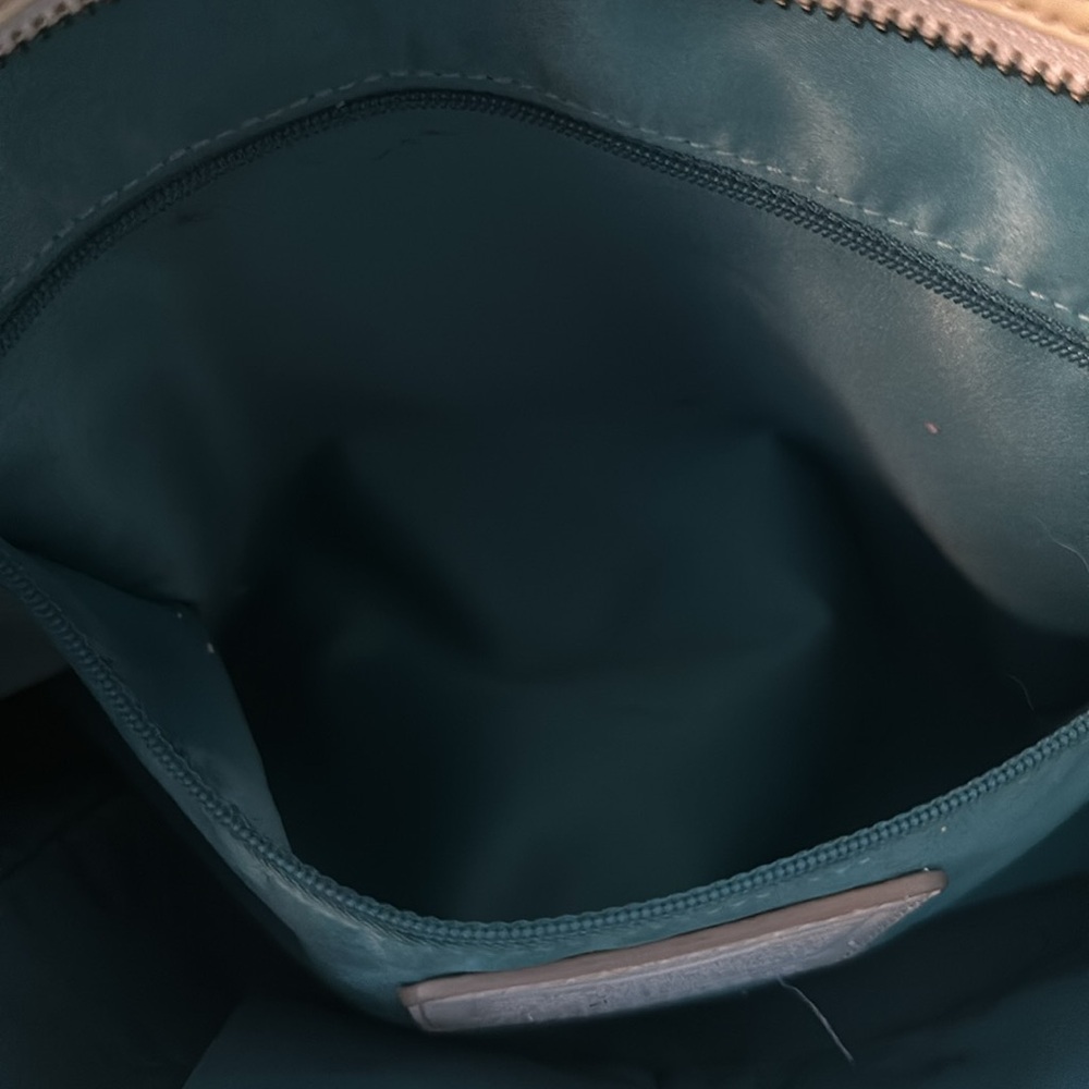 Coach large tote patent yellow - Picture 7 of 17
